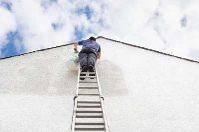 Peinture extérieure à Neuvéglise-sur-Truyère — façades et ravalement